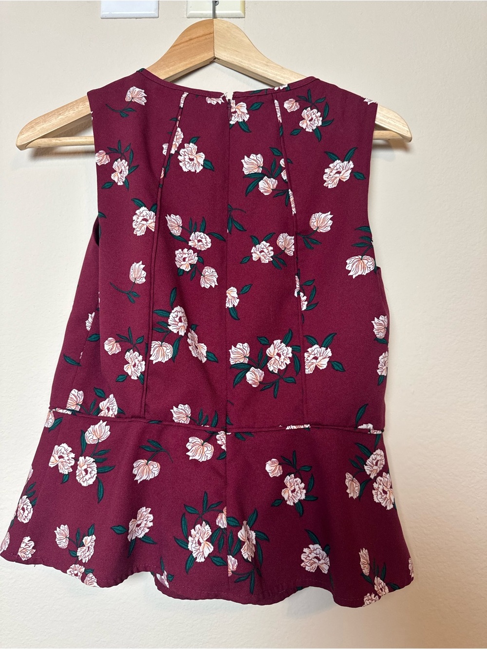Banana Republic Burgundy Floral Sleeveless Peplum Top